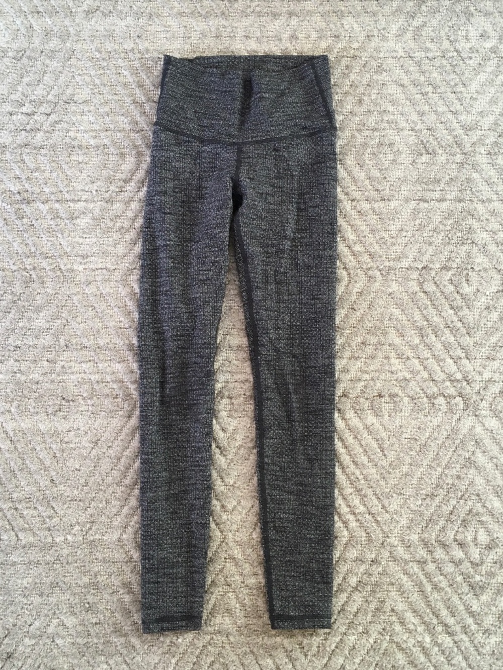 Ivivva leggings dark grey size 8
